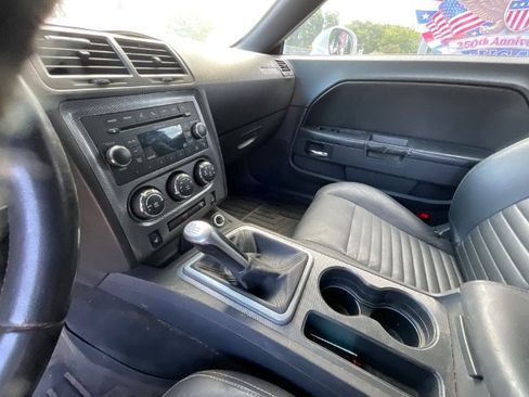 Used 2011 Dodge Challenger R/T RWD image 13