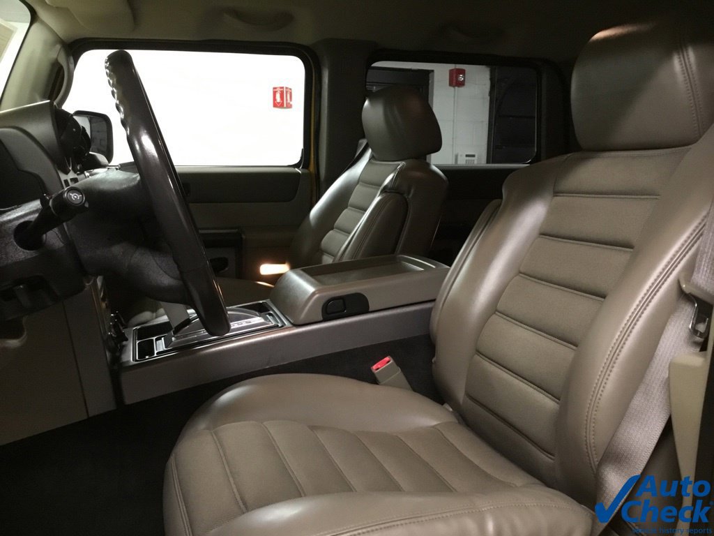 Used 2003 HUMMER H2 w/ Preferred Equipment Group AWD/4WD image 28