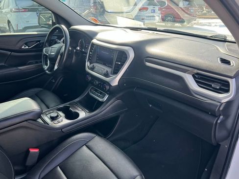 Used 2020 GMC Acadia SLT w/ Premium Package image 28