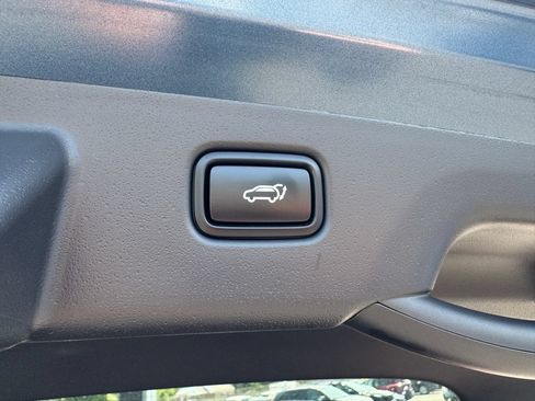Used 2023 Kia Niro SX Touring FWD image 36