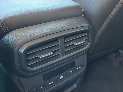 Used 2024 Honda Pilot Touring image 26