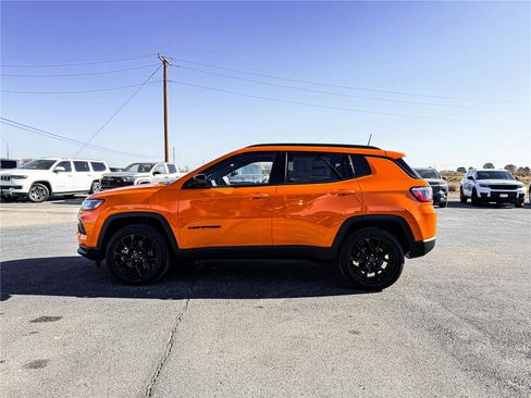 New 2026 Jeep Compass Latitude w/ Sun and Sound Group AWD/4WD image 8