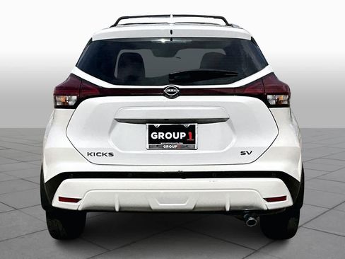 Used 2024 Nissan Kicks SV w/ Exterior Package image 5