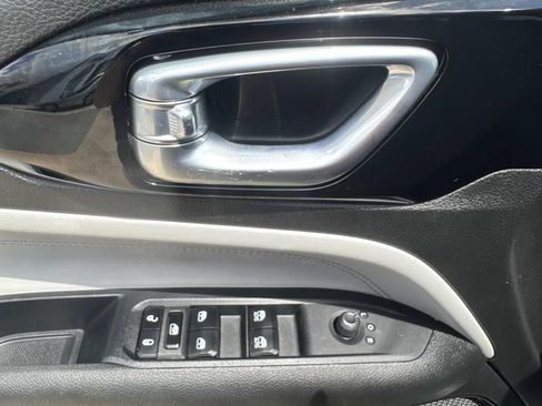 Used 2024 Jeep Compass Limited AWD/4WD image 19