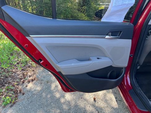 Used 2020 Hyundai Elantra SEL w/ Convenience Package (C2) FWD image 20