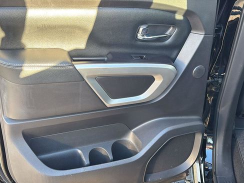Used 2020 Nissan Titan SL w/ Moonroof Package image 16