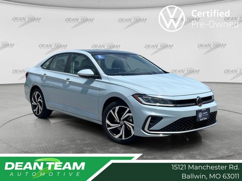 Certified 2025 Volkswagen Jetta SEL FWD image 1