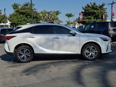 Used 2025 Lexus RX 350 FWD w/ Accessory Package image 4