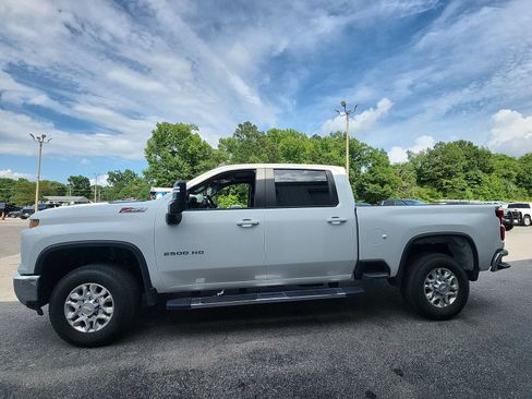 Used 2025 Chevrolet Silverado 2500 LT w/ All Star Edition AWD/4WD image 2