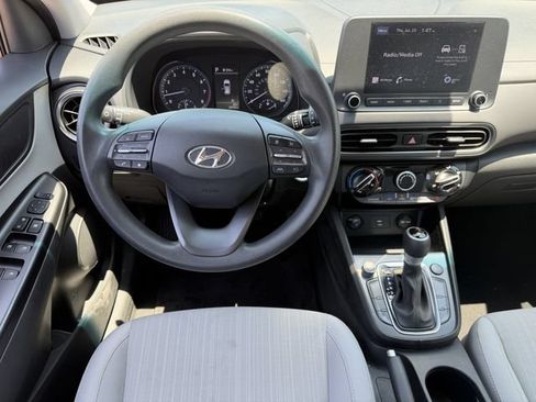 Used 2023 Hyundai Kona SEL FWD image 11