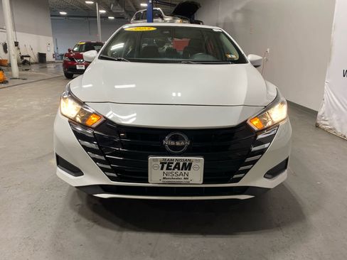 Used 2023 Nissan Versa SV w/ Trunk Package image 2