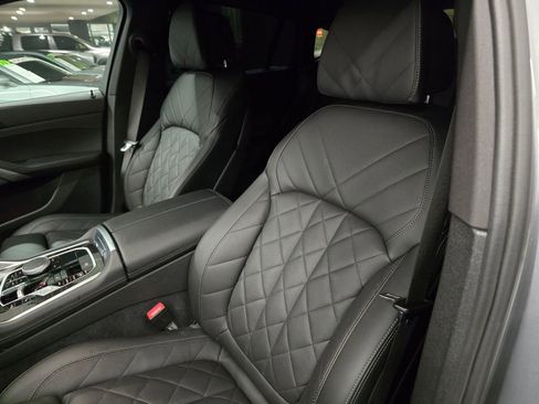 Used 2025 BMW X6 xDrive40i image 18