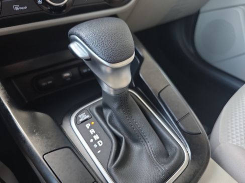 Certified 2025 Kia Soul LX w/ LX Technology Package FWD image 20