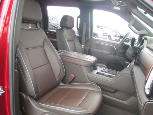 Used 2024 GMC Sierra 2500 Denali w/ Denali Reserve Package AWD/4WD image 27