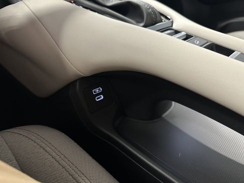 New 2026 Honda HR-V LX image 15