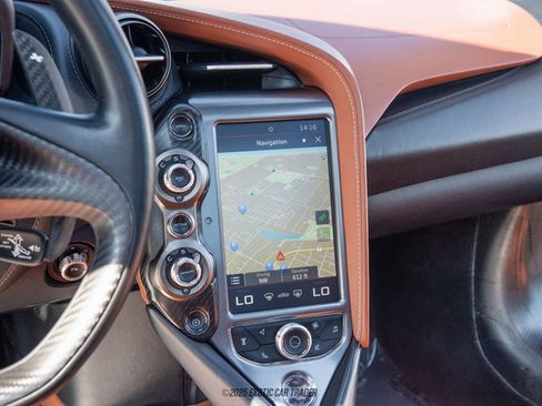 Used 2018 McLaren 720S Luxury image 19