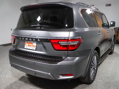 Used 2022 Nissan Armada SV w/ SV Appearance Package RWD image 7