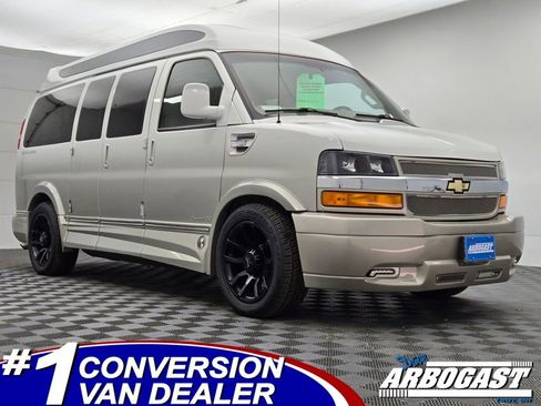 Used 2018 Chevrolet Express 2500 w/ Enhanced Convenience Package image 1