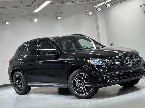 New 2026 Mercedes-Benz GLC 300 4MATIC image 2