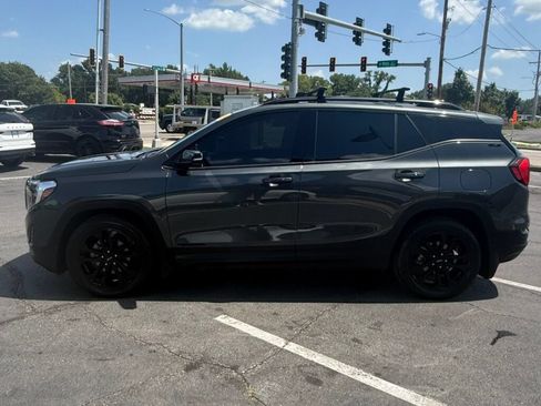 Used 2020 GMC Terrain SLE w/ Driver Convenience Package FWD image 9