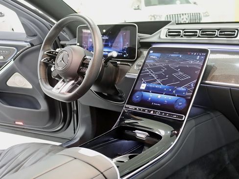 Used 2024 Mercedes-Benz S 63 AMG S image 42