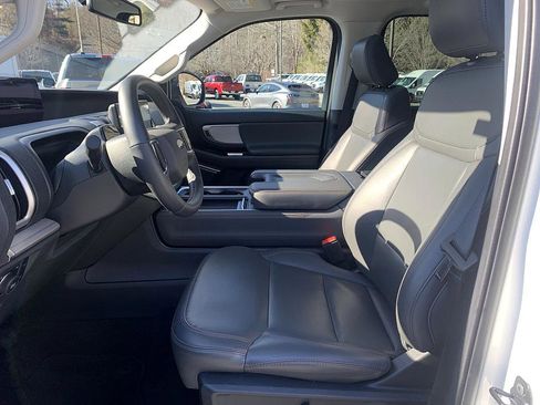 Used 2025 Ford Expedition Max Active image 11