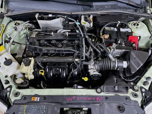 Used 2010 Ford Focus SE FWD image 26