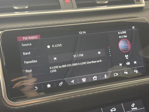 Used 2019 Land Rover Range Rover Velar R-Dynamic SE image 17