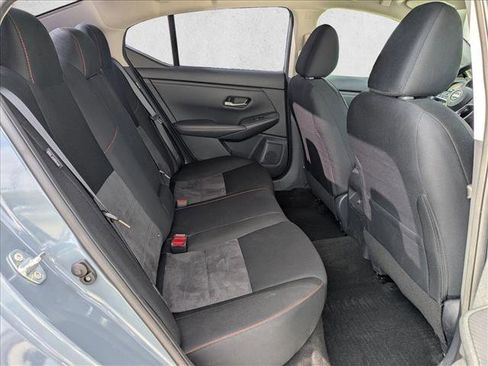 Used 2025 Nissan Sentra SR image 18