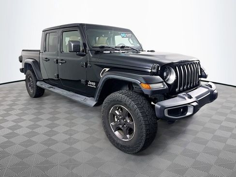 Used 2021 Jeep Gladiator Overland image 3