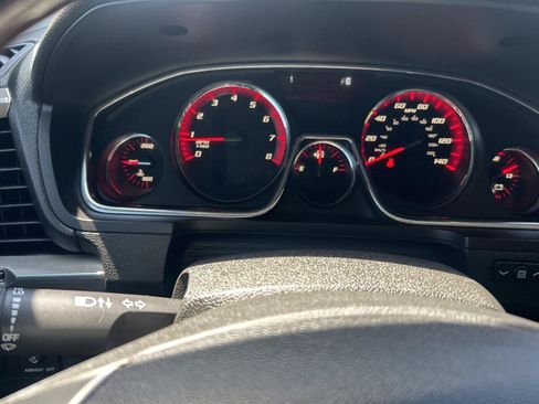 Used 2015 GMC Acadia Denali AWD/4WD image 2