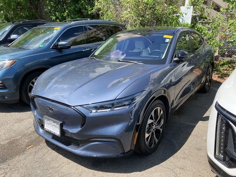 Used 2021 Ford Mustang Mach-E Premium image 3