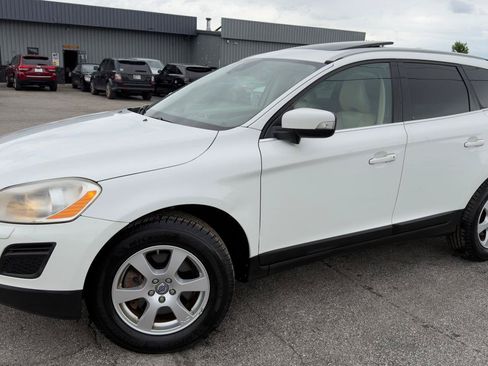 Used 2012 Volvo XC60 3.2 AWD/4WD image 3