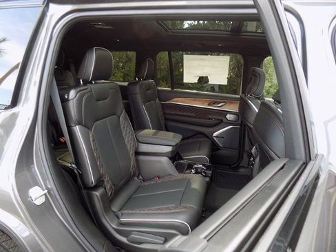 New 2025 Jeep Grand Cherokee L Summit image 29