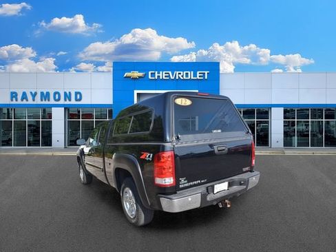 Used 2012 GMC Sierra 1500 SLT w/ All-Terrain Package AWD/4WD image 5