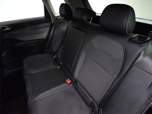 Used 2022 Volkswagen Taos SE AWD/4WD image 23