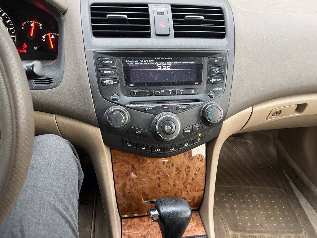 Used 2004 Honda Accord EX image 8
