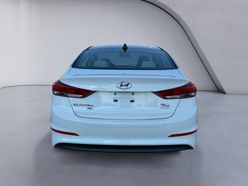 Used 2017 Hyundai Elantra SE image 4