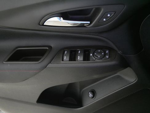Used 2023 Chevrolet Equinox RS AWD/4WD image 19