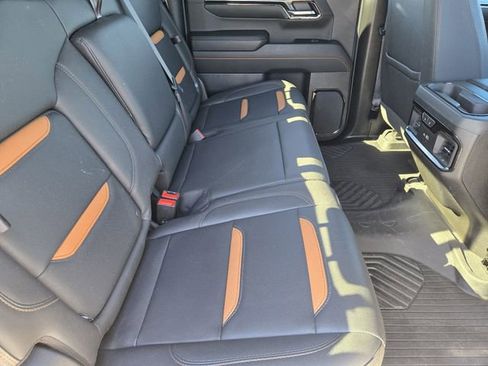 Used 2024 GMC Sierra 1500 AT4 w/ Technology Package image 33
