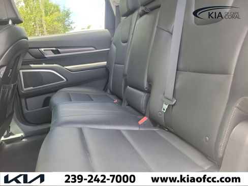 Certified 2023 Kia Telluride LX FWD image 14