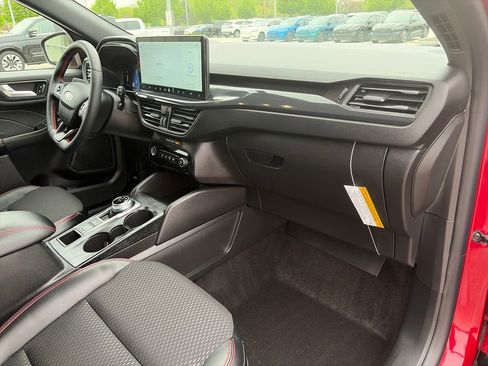 Used 2025 Ford Escape ST-Line Select w/ Tech Pack #1 AWD/4WD image 11