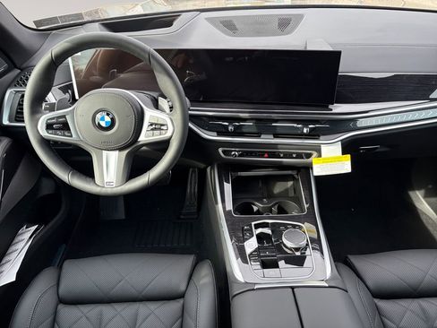New 2026 BMW X5 xDrive40i w/ M Sport Package AWD/4WD image 10