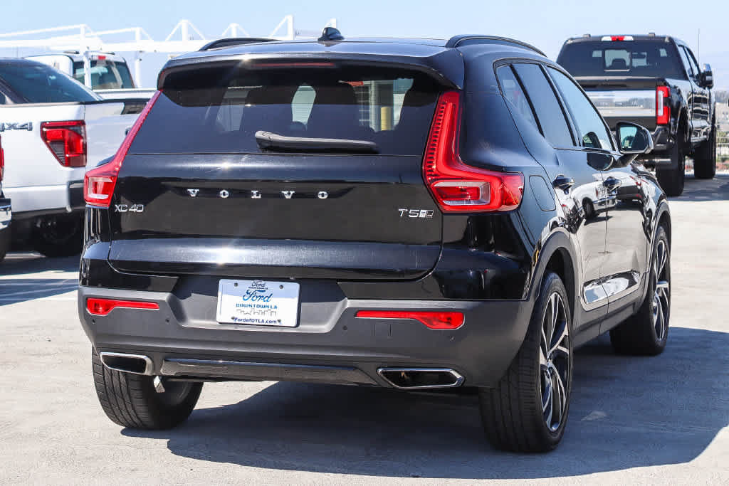 Used 2019 Volvo XC40 T5 R-Design AWD/4WD image 3