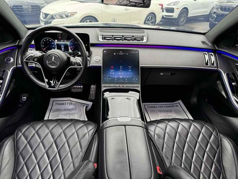 Used 2022 Mercedes-Benz S 580 4MATIC Sedan w/ AMG Line Package image 19