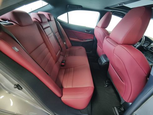 Used 2019 Lexus IS 300 F Sport w/ F Sport Package image 15