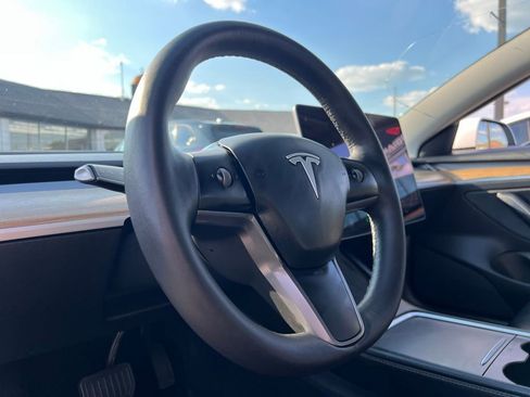 Used 2021 Tesla Model 3 Standard Range Plus image 29