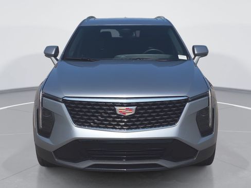 Used 2025 Cadillac XT4 Premium Luxury w/ Cold Weather Package FWD image 8