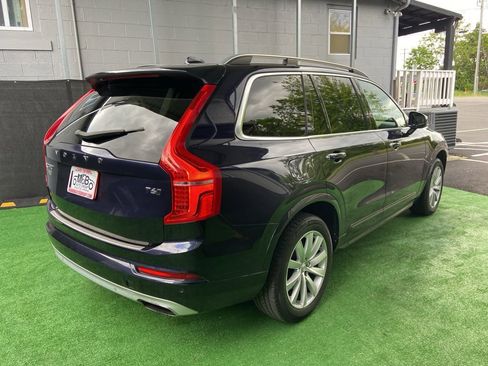 Used 2017 Volvo XC90 T6 Momentum w/ Vision Package AWD/4WD image 4