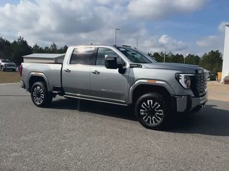 New 2026 GMC Sierra 2500 Denali Ultimate video 2